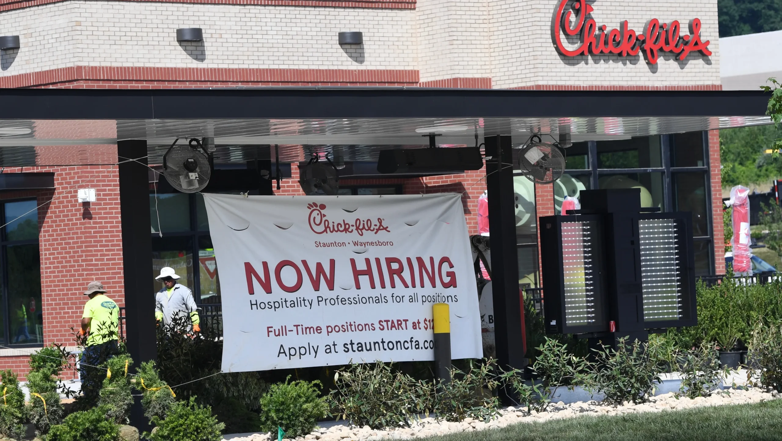 What Age Does Chick Fil A Hire